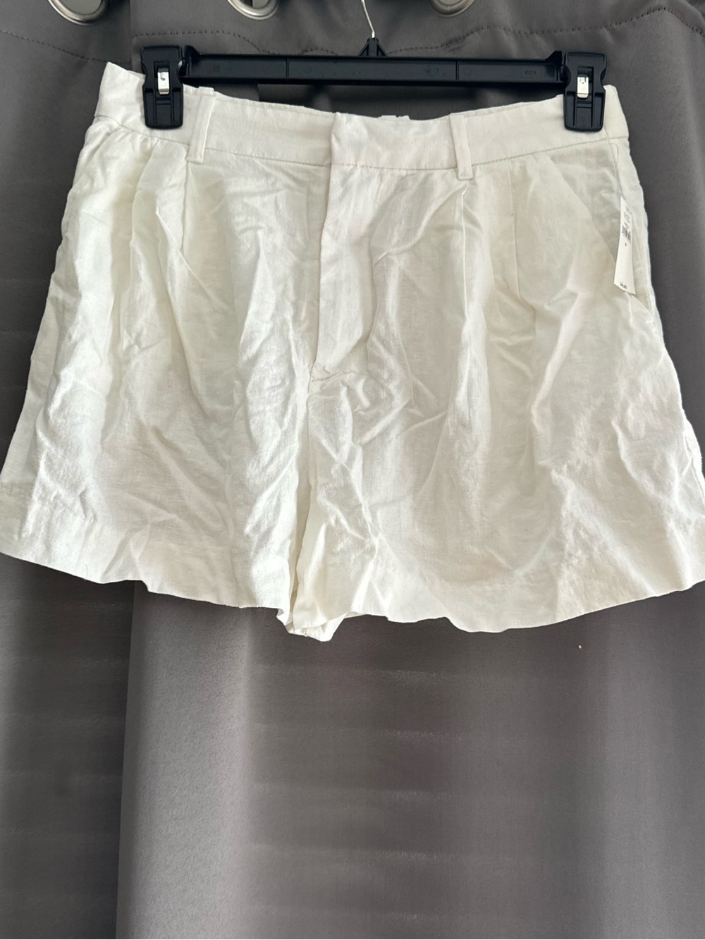 Gap NWT White Linen Blend Shorts